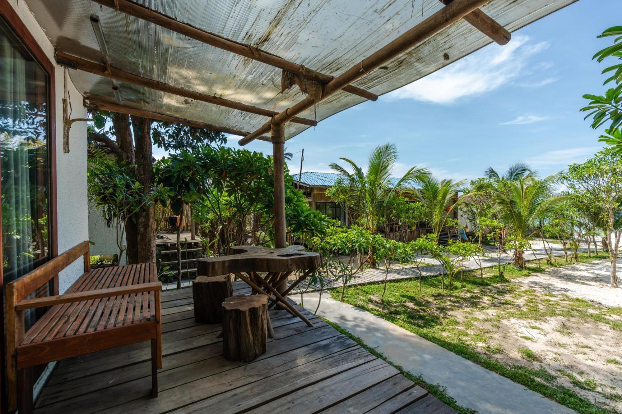 Long Beach Resort Koh Rong Sok San Village Екстериор снимка